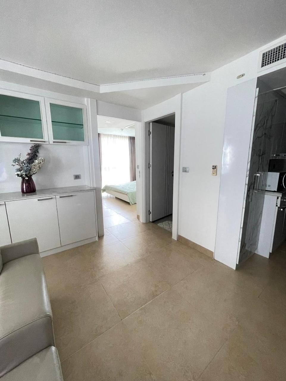 2 Bedrooms Near Pattaya Beach Eksteriør billede