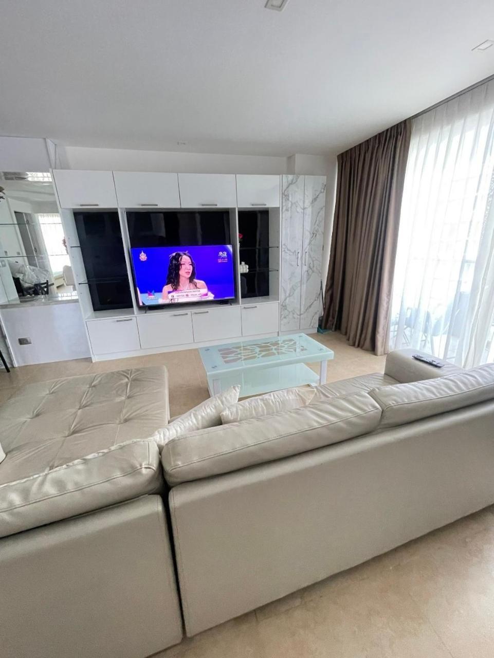 2 Bedrooms Near Pattaya Beach Eksteriør billede