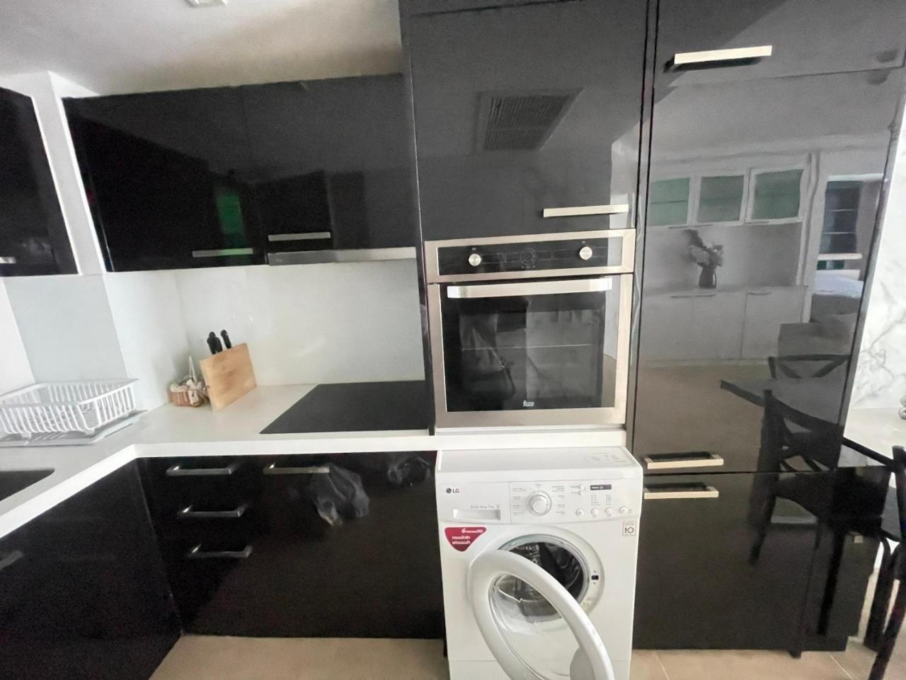 2 Bedrooms Near Pattaya Beach Eksteriør billede
