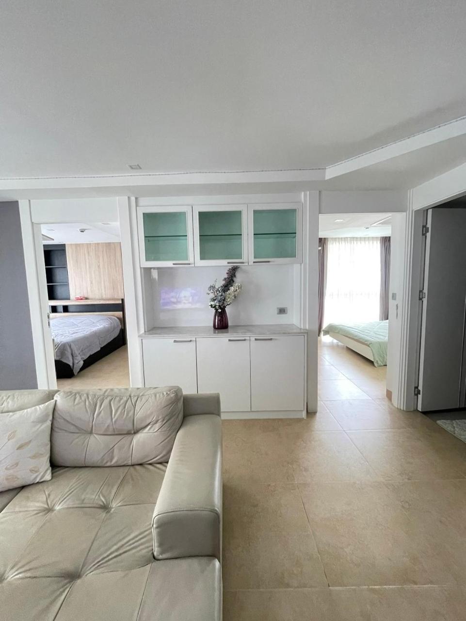2 Bedrooms Near Pattaya Beach Eksteriør billede